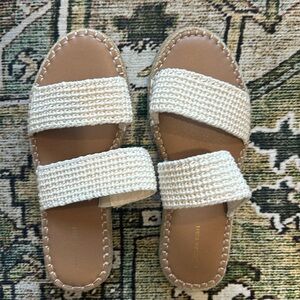 NWOT American Eagle Sandals